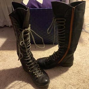Women’s brown lace up boot with zipper